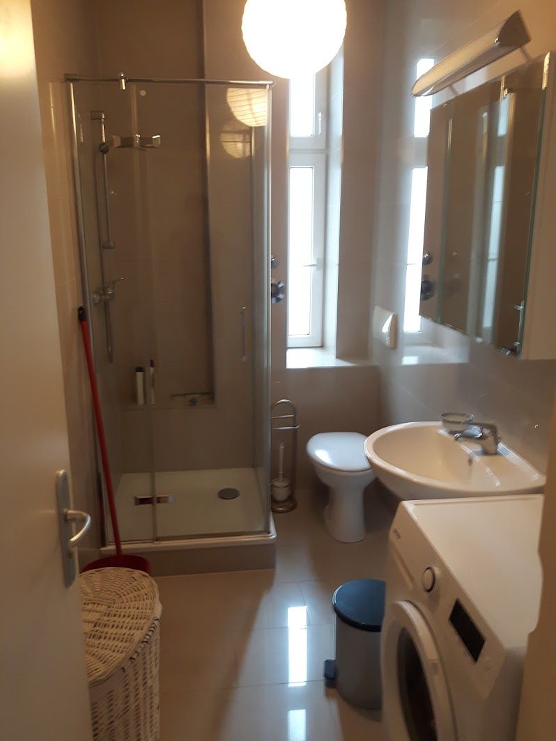  Spacious, Sunny, Quiet Flat With A Balcony Located In The Heart Of Prenzlauer Berg  -  Spacious, Sunny, Quiet Flat with a Balcony Located in the Heart of Prenzlauer Berg  - Gallery -  2