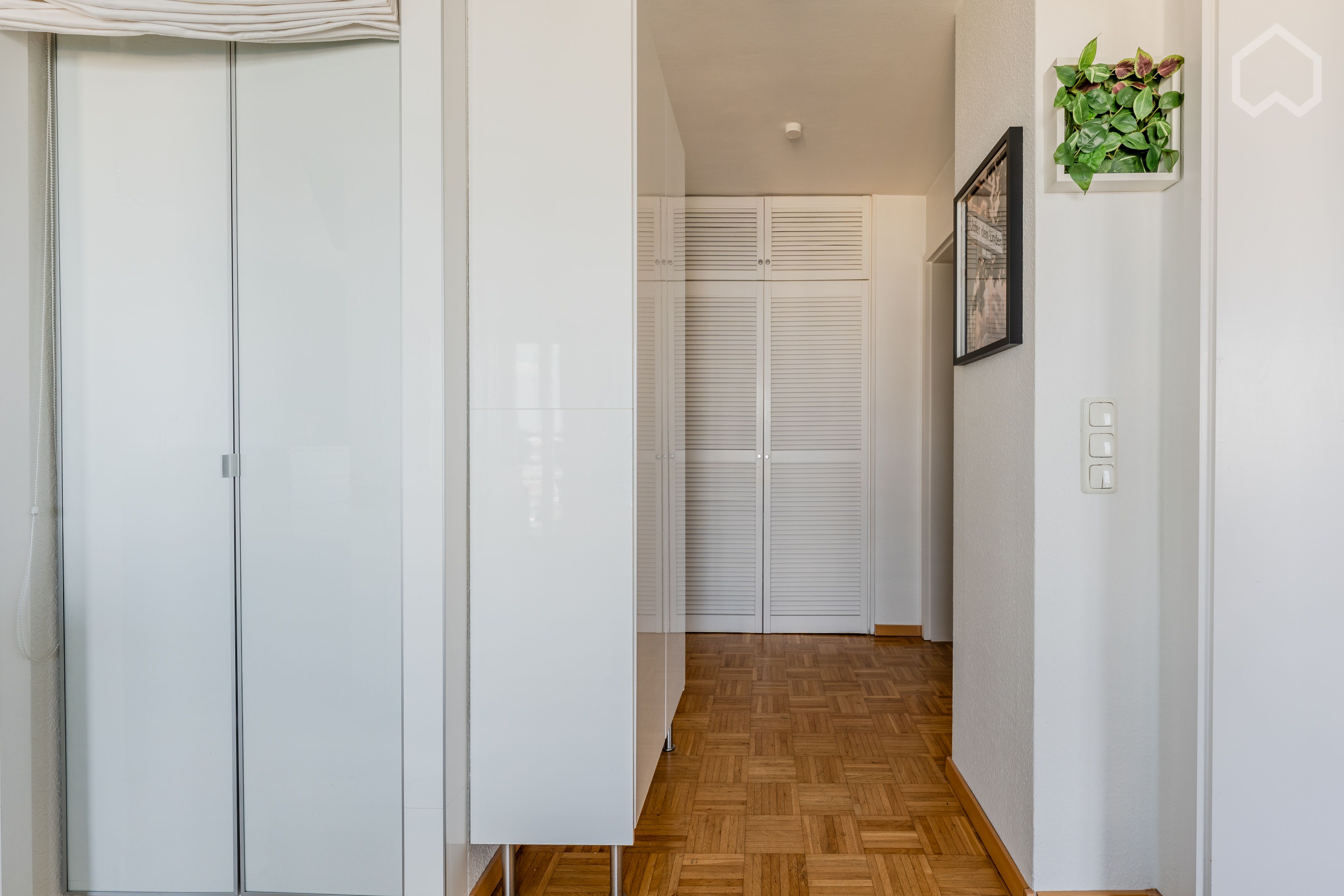 Prime Location In Charlottenburg – Panoramic View & Concierge Near The River - Prime Location in Charlottenburg – Panoramic View & Concierge near the River - Gallery - 5