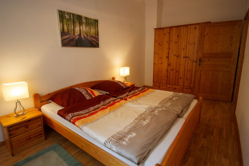 Quiet and charming apartment in central city location with southside view