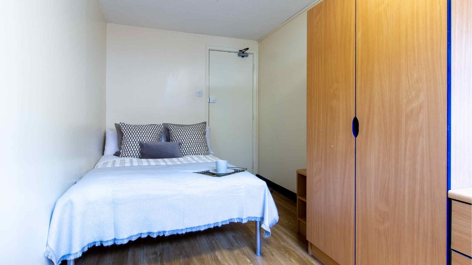  Silver Plus Room  -  Ben Russell Court  - Gallery -  1
