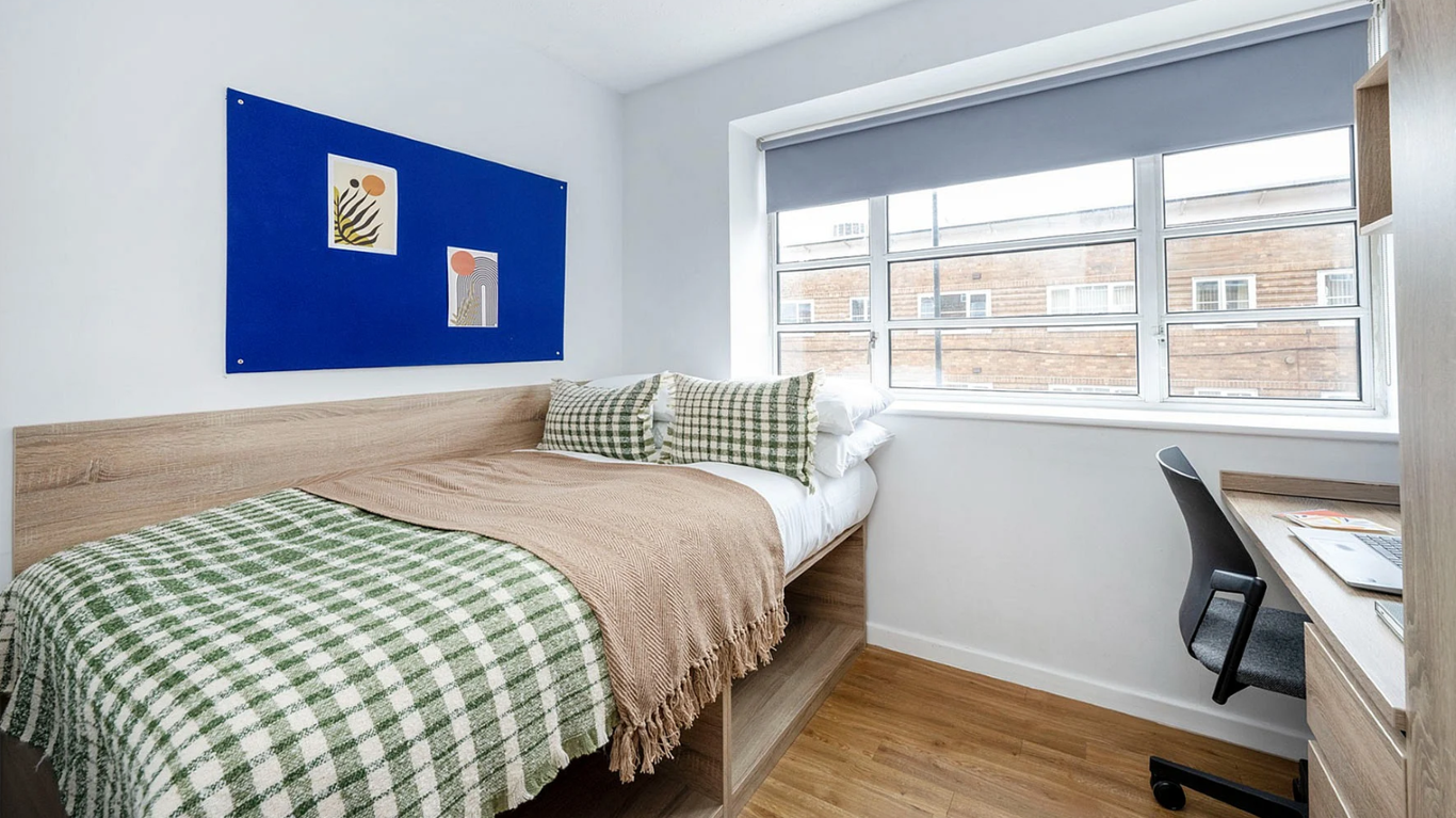  Gold Plus Room  -  St Andrew's Gardens  - Gallery -  1