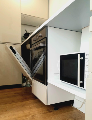 Bright suite near Marais