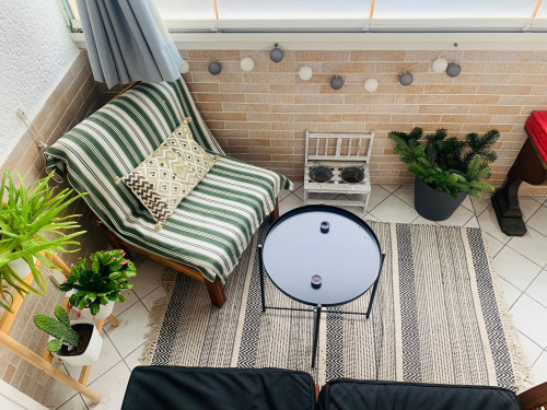 Bright, quiet and fully furnished apartment with balcony – ideal for a comfortable stay in Berlin