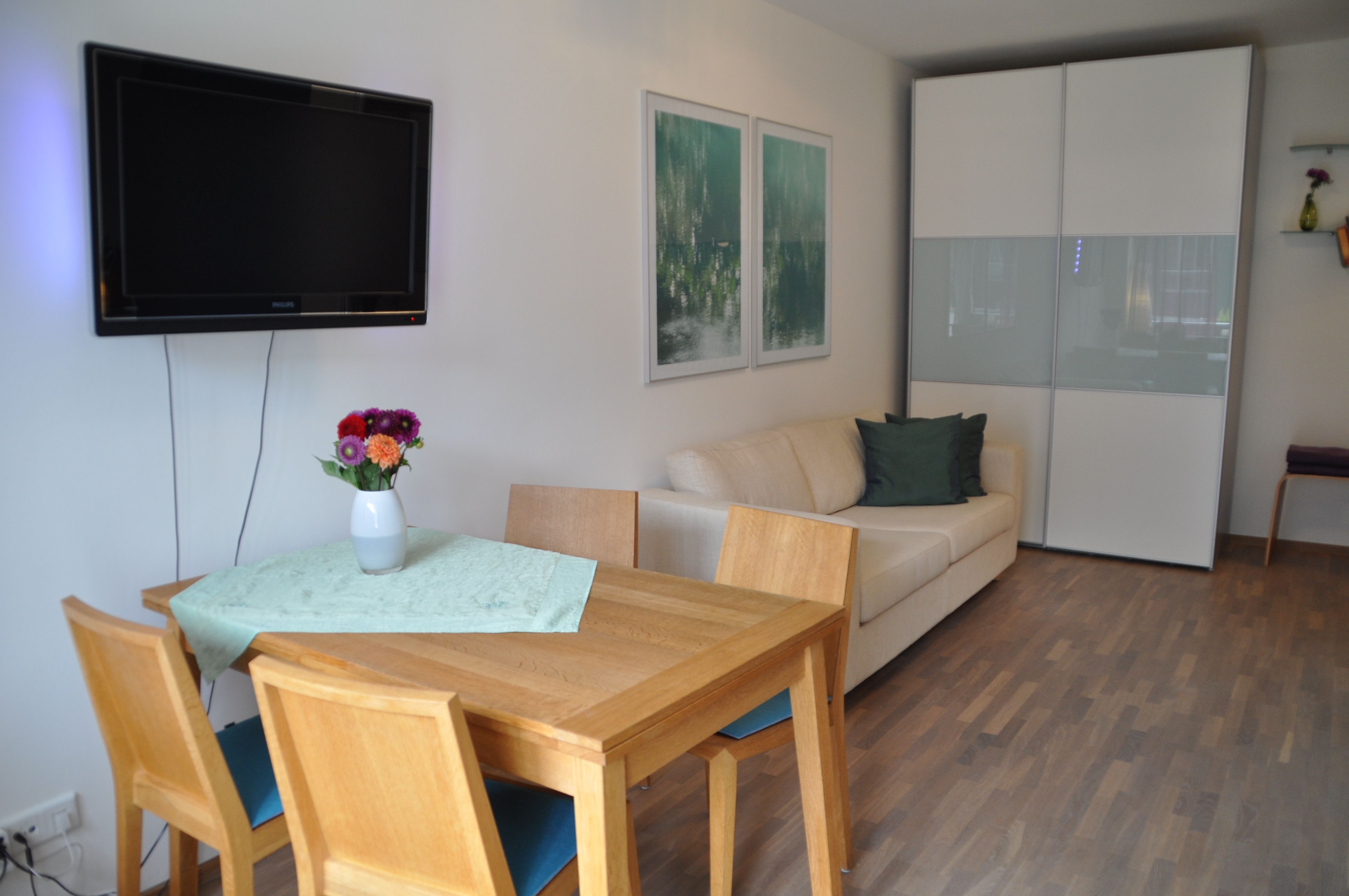  Modernes Appartement Im Medienhafen  -  Modernes Appartement im Medienhafen  - Gallery -  3