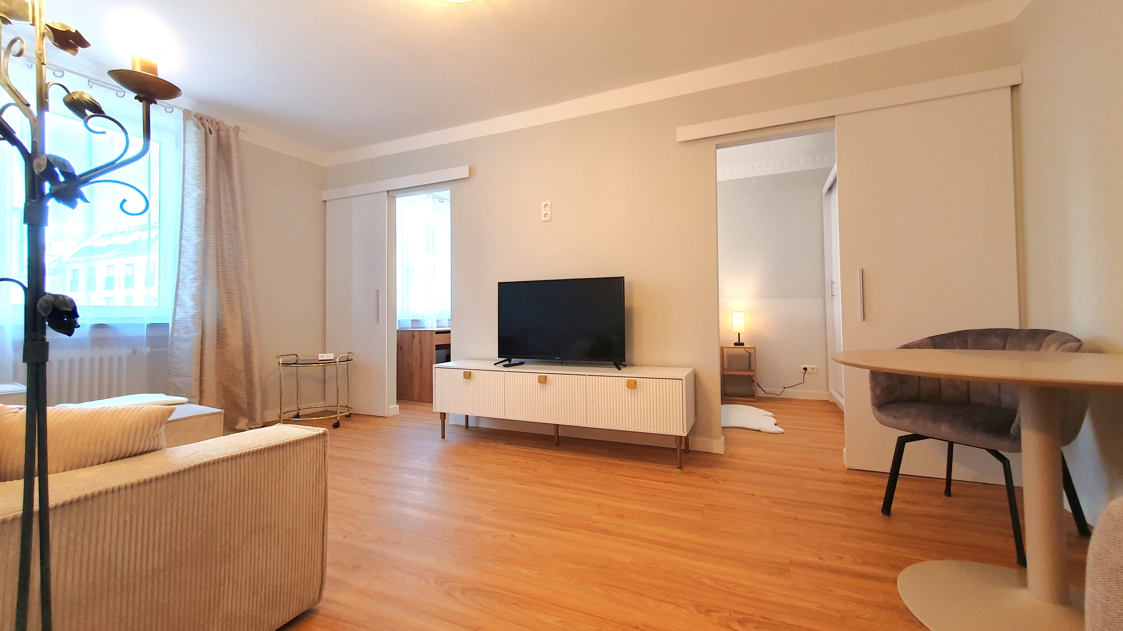 Modern, Practical, Central, Extraordinary - Modern, practical, central, extraordinary - Gallery - 16