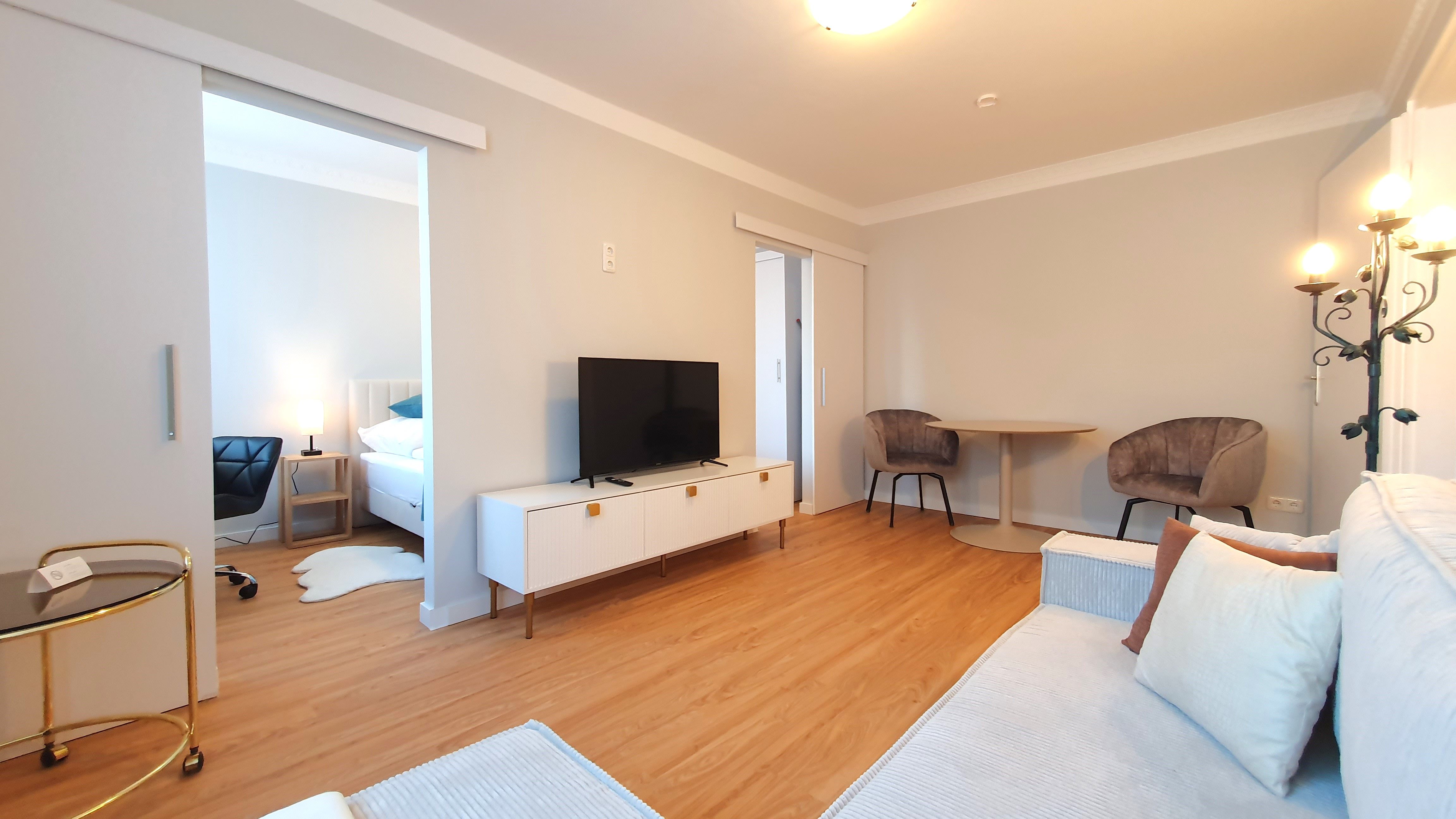 Modern, Practical, Central, Extraordinary - Modern, practical, central, extraordinary - Gallery - 14