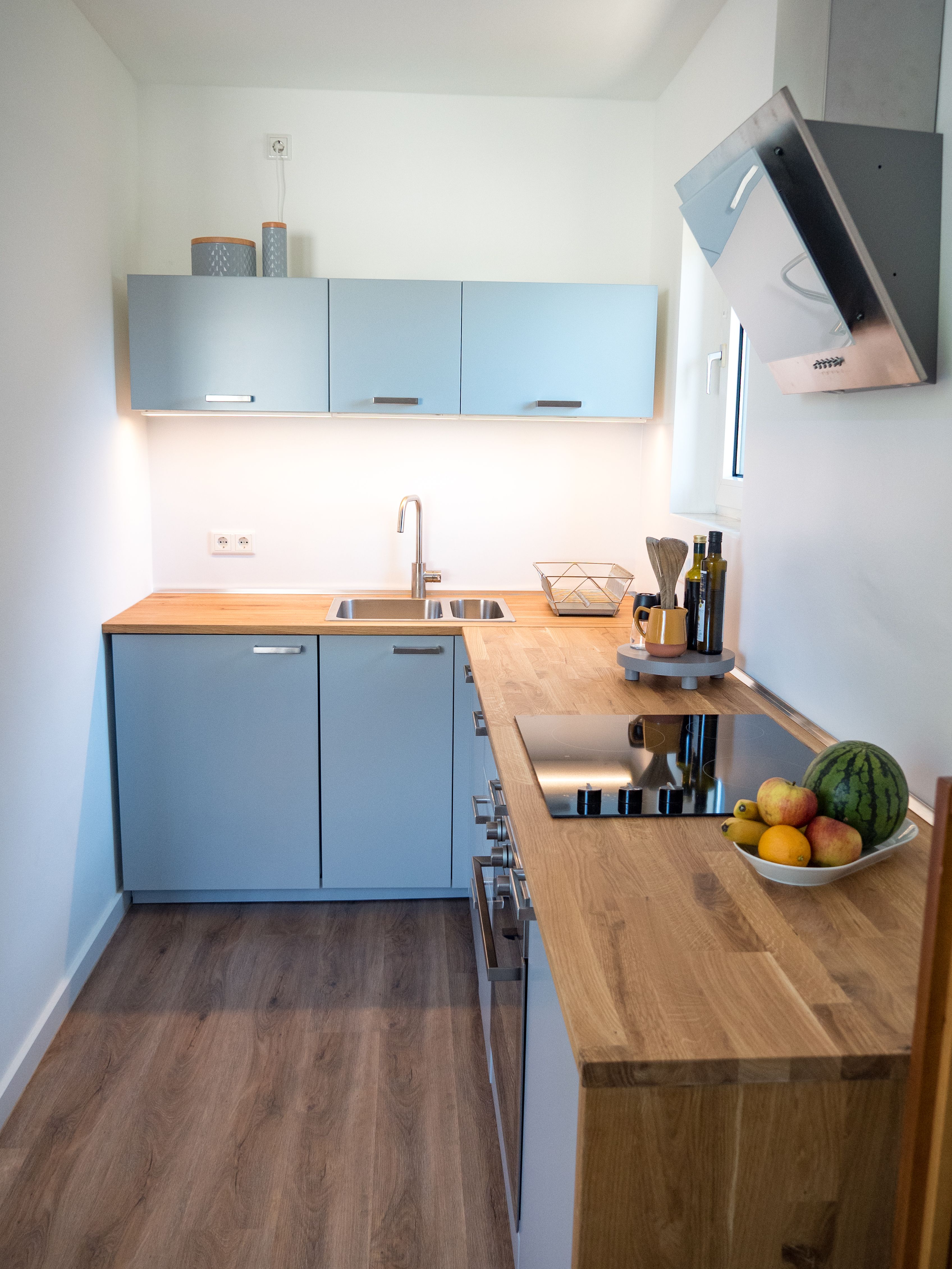  Fully Furnished, Stylish Apartment With Open Kitchen, WiFi, Near The Airport / Trade Fair  -  Fully furnished, stylish apartment with open kitchen, WiFi, near the airport / trade fair  - Gallery -  7