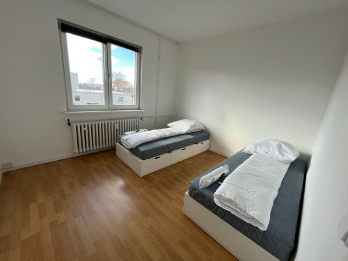 Super bright 3 room apartment in the heart of Reinickendorf