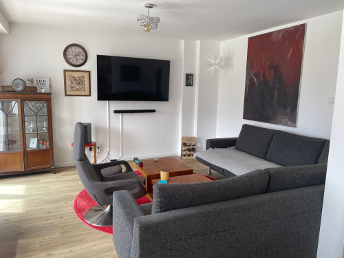 Awesome & great home in Düsseldorf