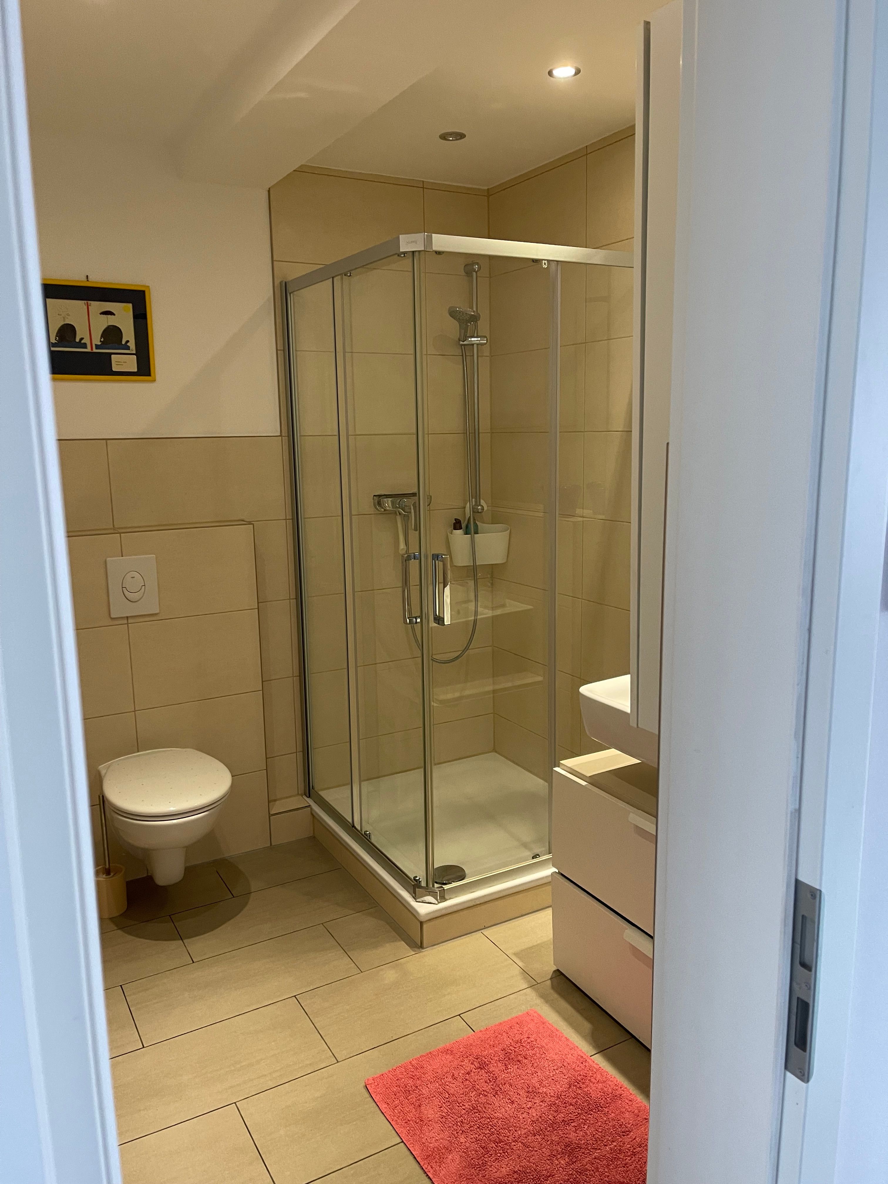  Awesome & Great Home In Düsseldorf  -  Awesome & great home in Düsseldorf  - Gallery -  10