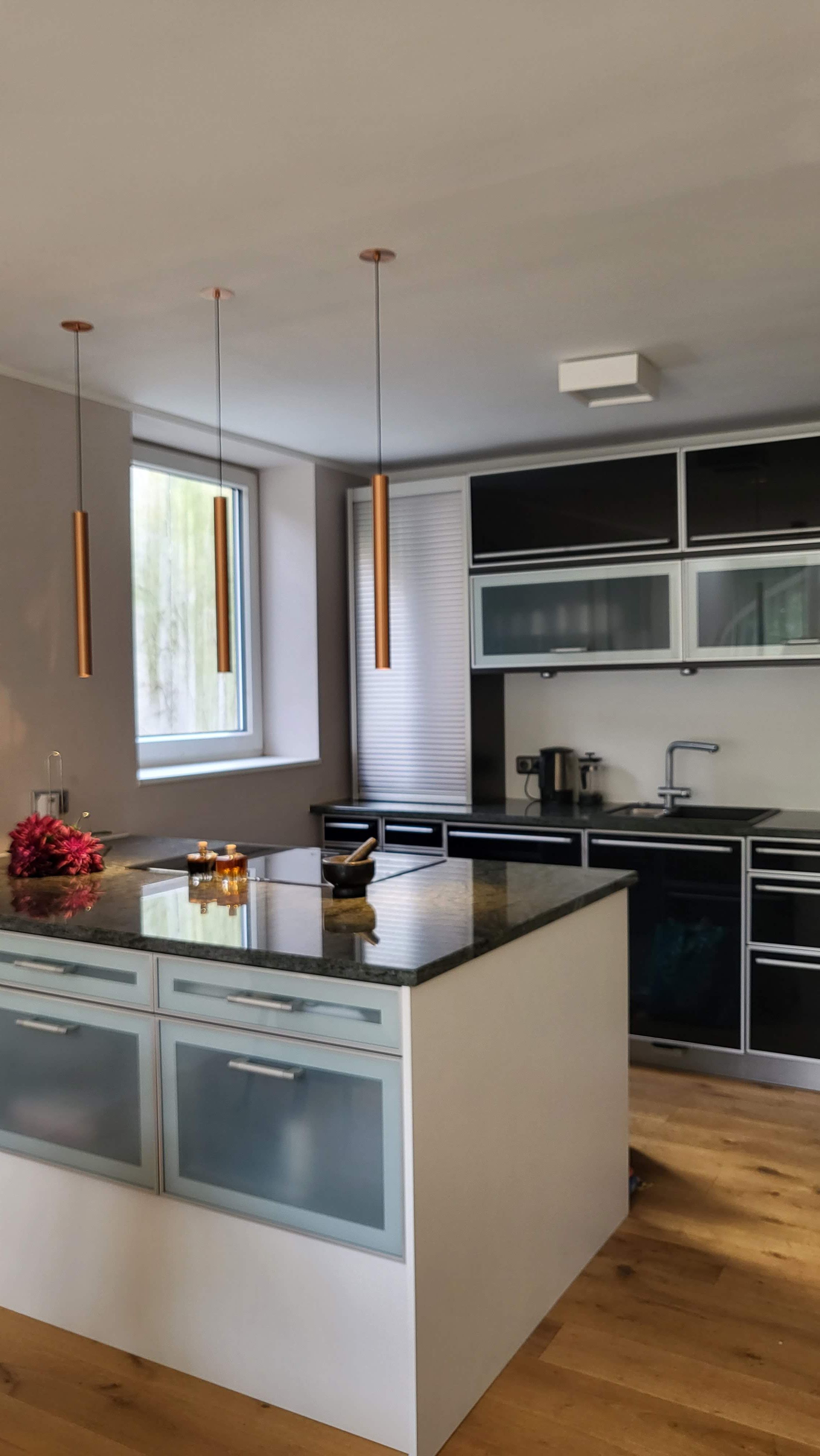  Elegant Two-Story Loft With Zen Garden  -  Elegant Two-story Loft with Zen Garden  - Gallery -  8