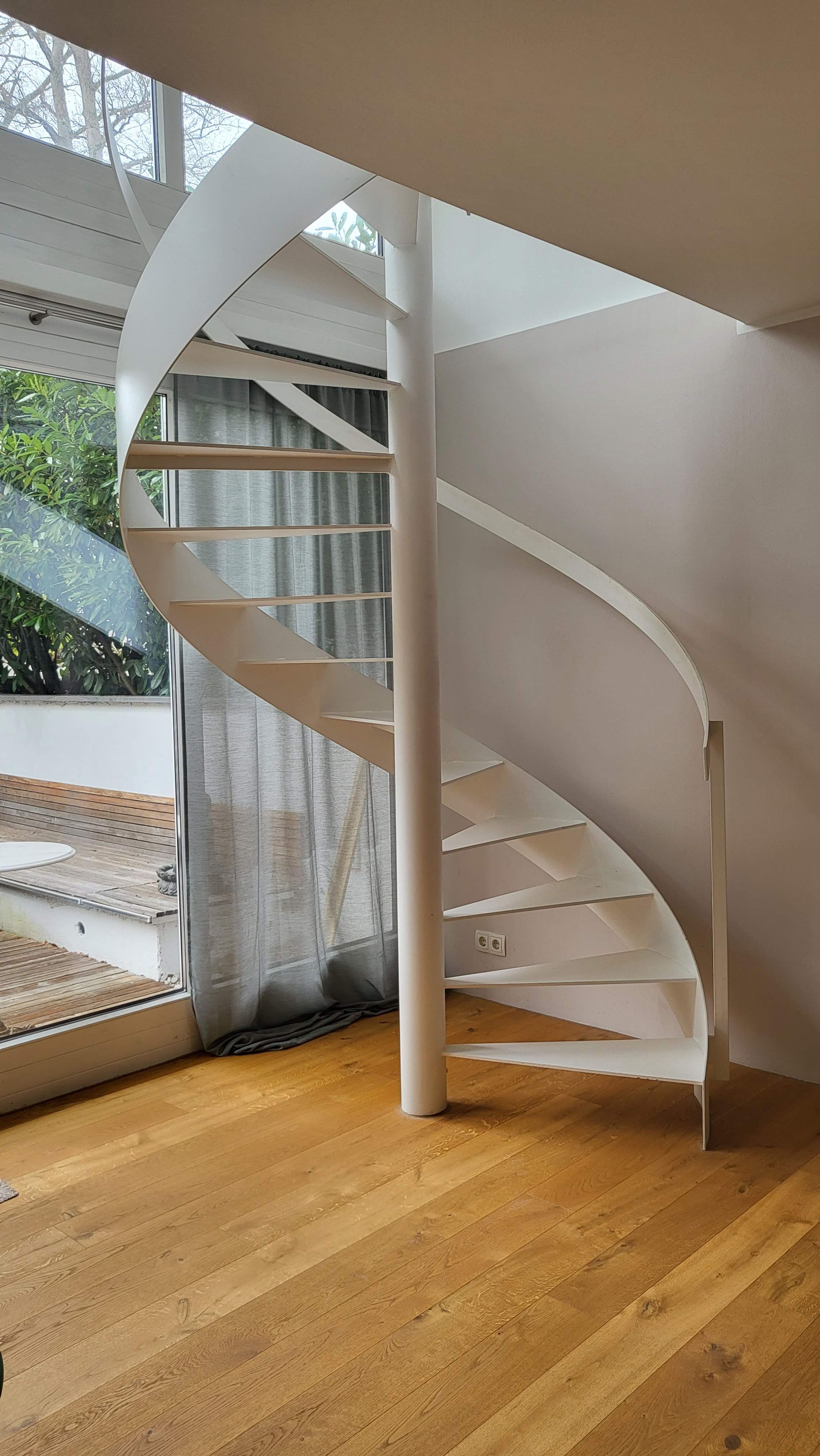  Elegant Two-Story Loft With Zen Garden  -  Elegant Two-story Loft with Zen Garden  - Gallery -  4