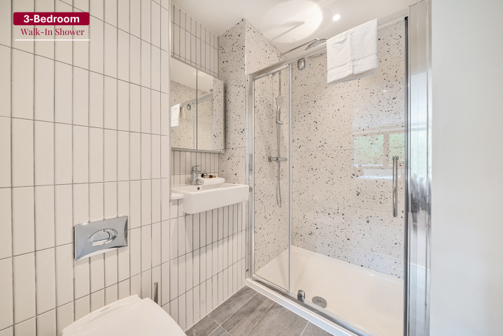  Three Bedroom  -  Oasis Way  - Gallery -  5
