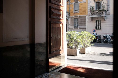 Romantic one bedroom apartment close to Corso Pleibisciti