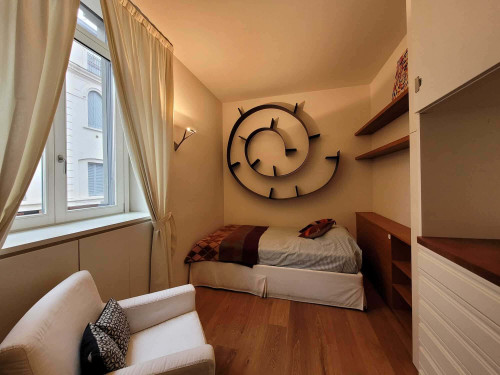 Three-Bedroom Apartment | Via Paolo Sarpi | Zona Chinatown