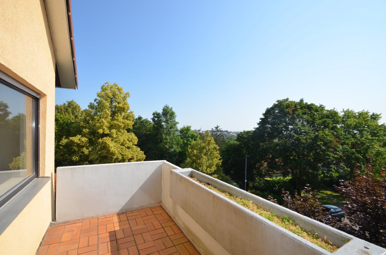 Beautiful And Bright 2.5-Room Partially Furnished Apartment With Kitchen, Balcony, And Underground P - Beautiful and bright 2.5-room partially furnished apartment with kitchen, balcony, and underground parking in Leonberg. - Gallery - 14