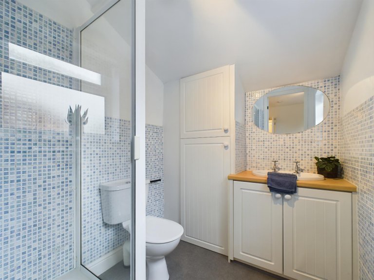 4 Bedroom House, 11 - Charles Street West - Gallery - 7