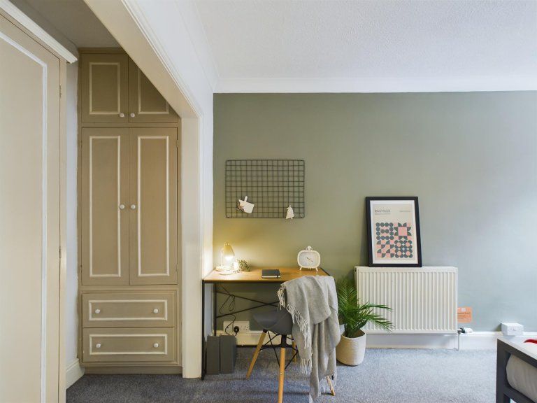 4 Bedroom House, 11 - Charles Street West - Gallery - 2