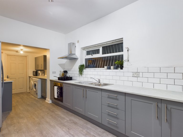  6 Bedroom House, 10  -  Richmond Road  - Gallery -  8