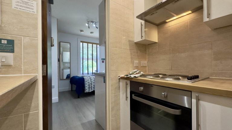  6 Bedroom House, 12  -  Richmond Road  - Gallery -  7