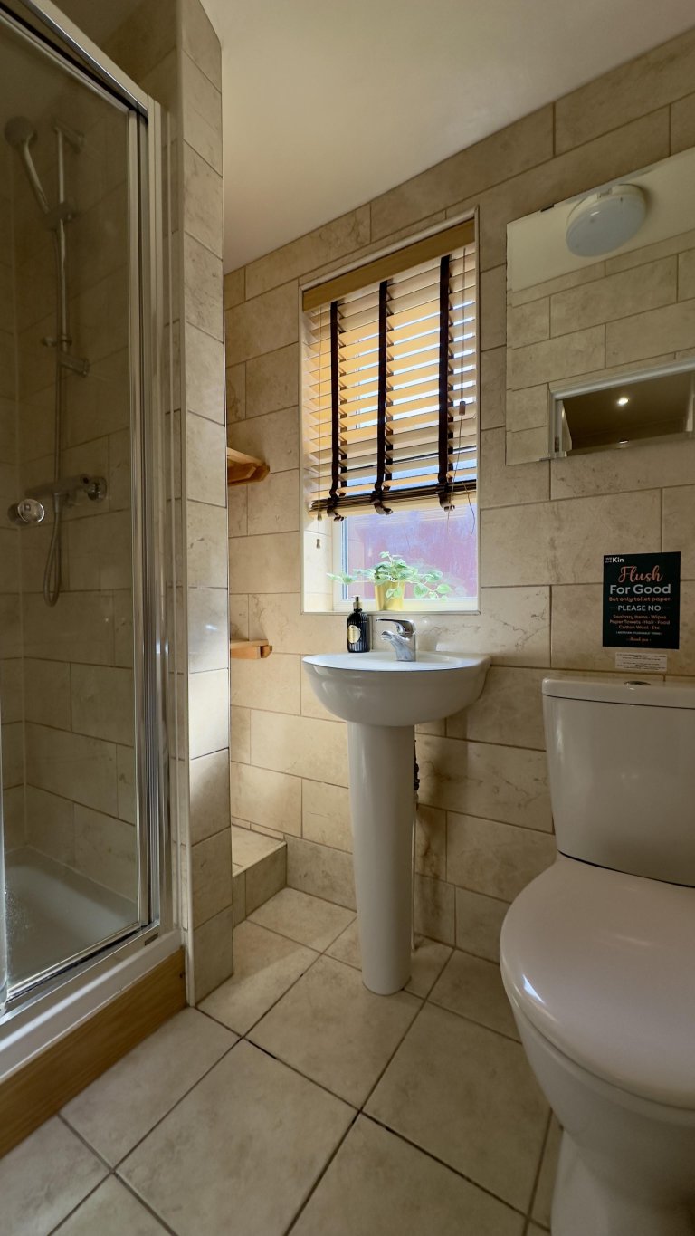  6 Bedroom House, 12  -  Richmond Road  - Gallery -  4
