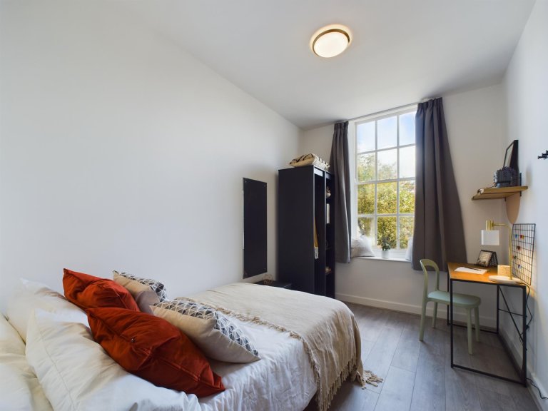 5 Bedroom House - Flat 4 - China Street - Gallery - 1