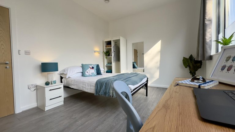 4 Bedroom House - Flat 8 - China Street - Gallery - 1