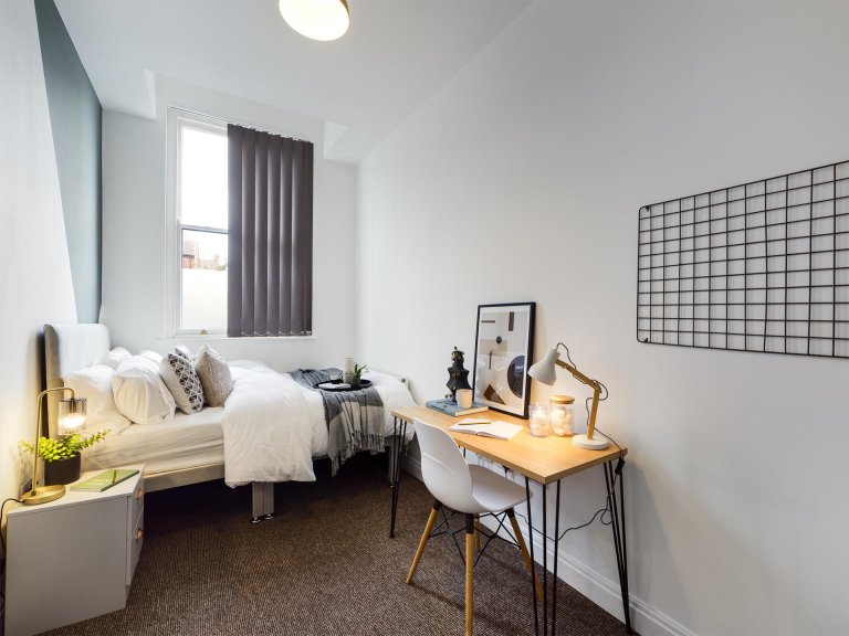 4 Bedroom House - Flat 7 - China Street - Gallery - 1