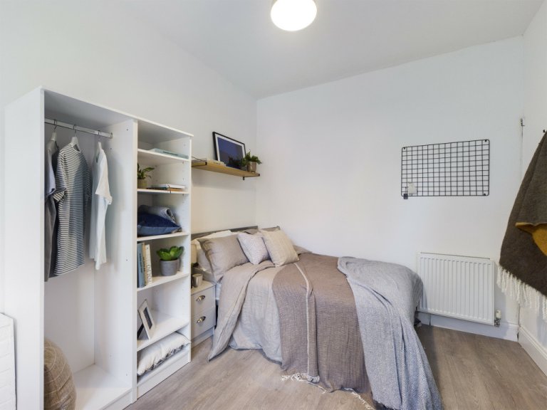  6 Bedroom House  -  Milking Stile Lane  - Gallery -  7