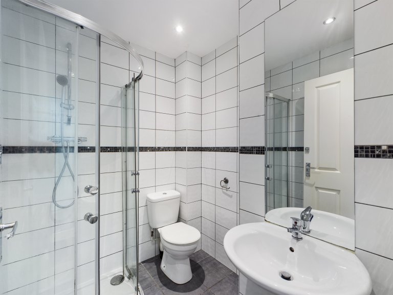  8 Bedroom House, 213 Smithdown Road  -  Smithdown Road  - Gallery -  5
