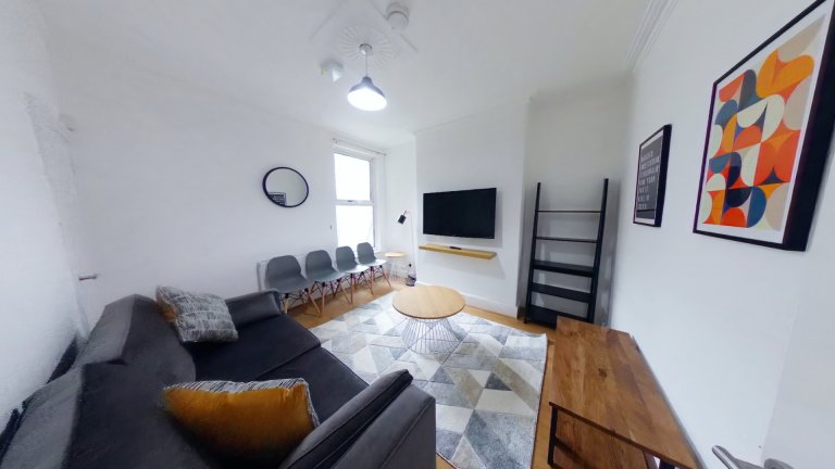  4 Bedroom House, 120 Adelaide Road  -  Adelaide Road  - Gallery -  7