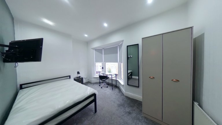  4 Bedroom House, 120 Adelaide Road  -  Adelaide Road  - Gallery -  2