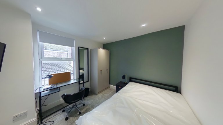  4 Bedroom House, 120 Adelaide Road  -  Adelaide Road  - Gallery -  6