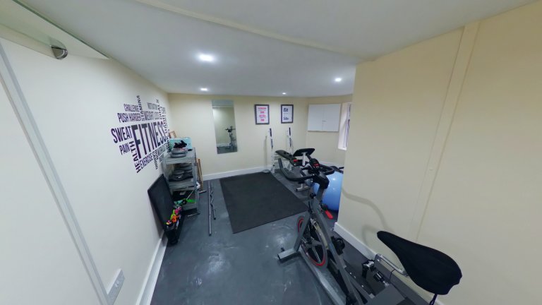  4 Bedroom House, 120 Adelaide Road  -  Adelaide Road  - Gallery -  8