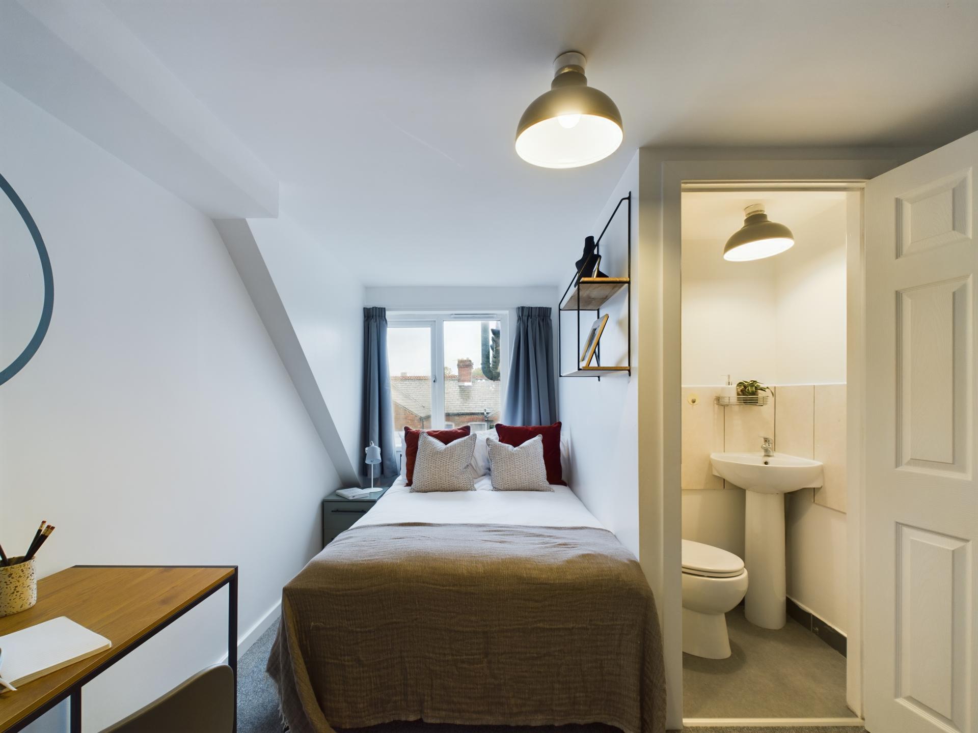  9 Bedroom House  -  Great Western Street  - Gallery -  11