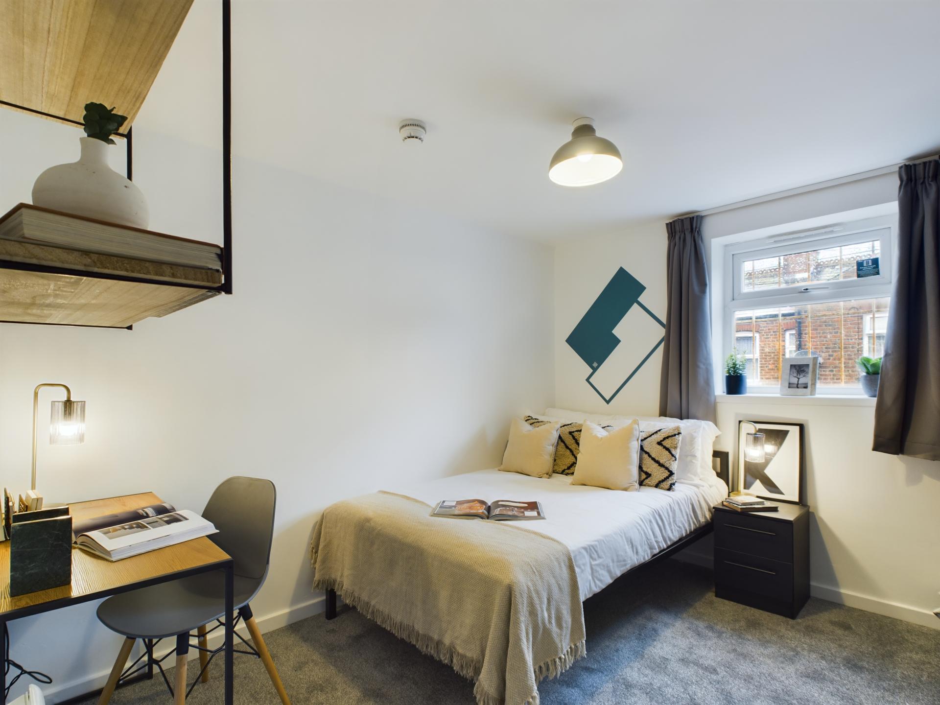  9 Bedroom House  -  Great Western Street  - Gallery -  1
