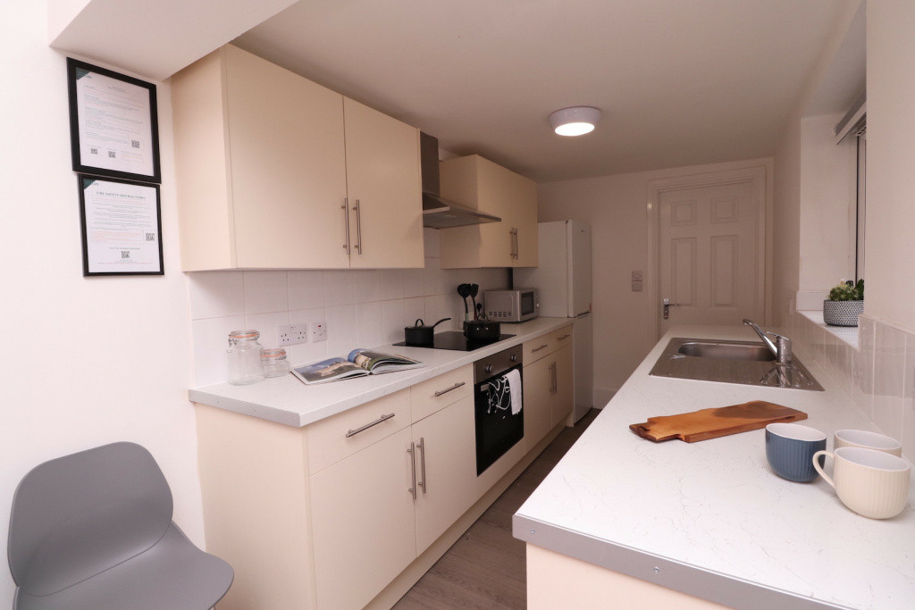  7 Bedroom House (23 Crofton Street)  -  Crofton Street  - Gallery -  2