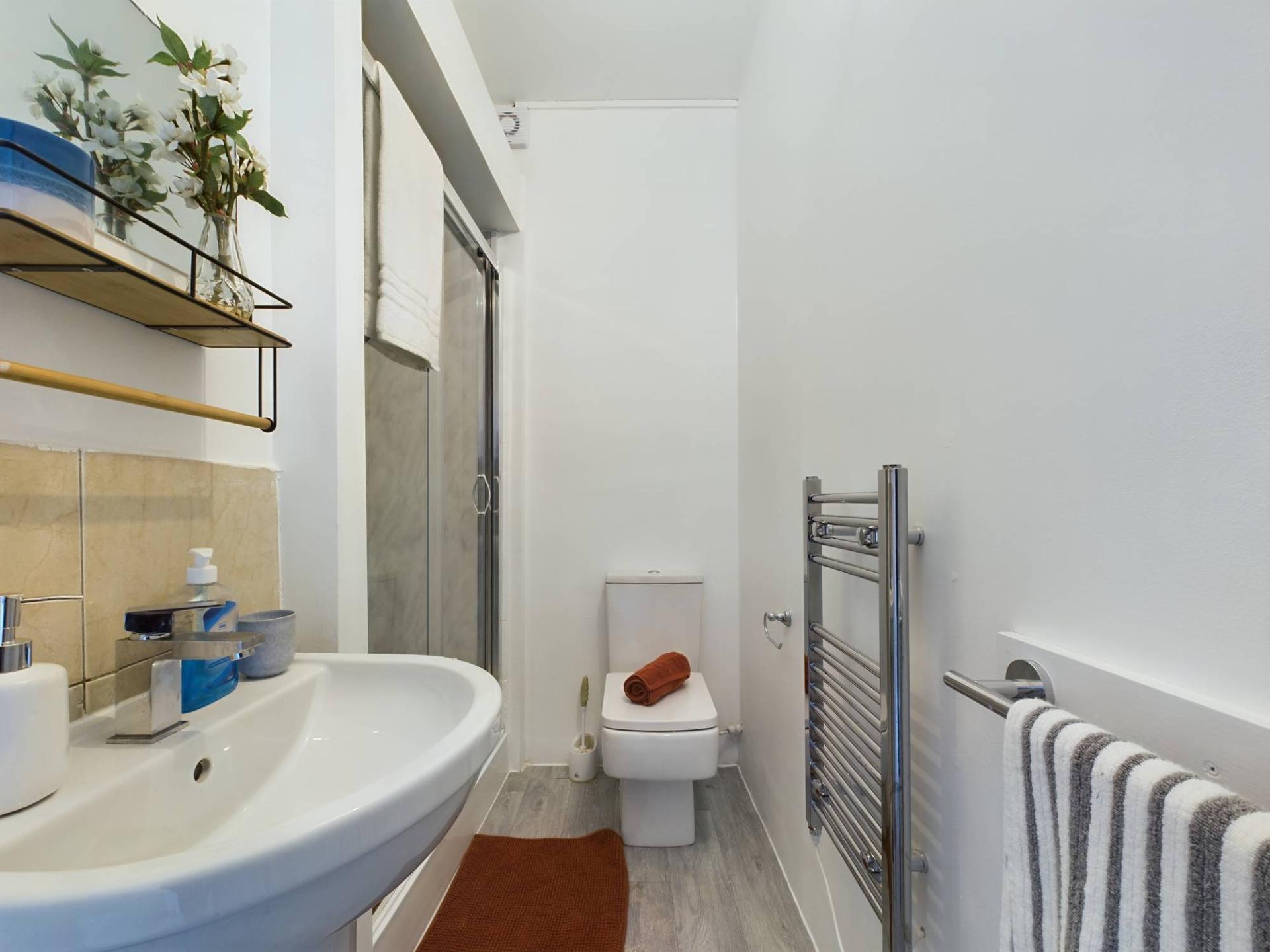  7 Bedroom House  -  Cyril Street  - Gallery -  2