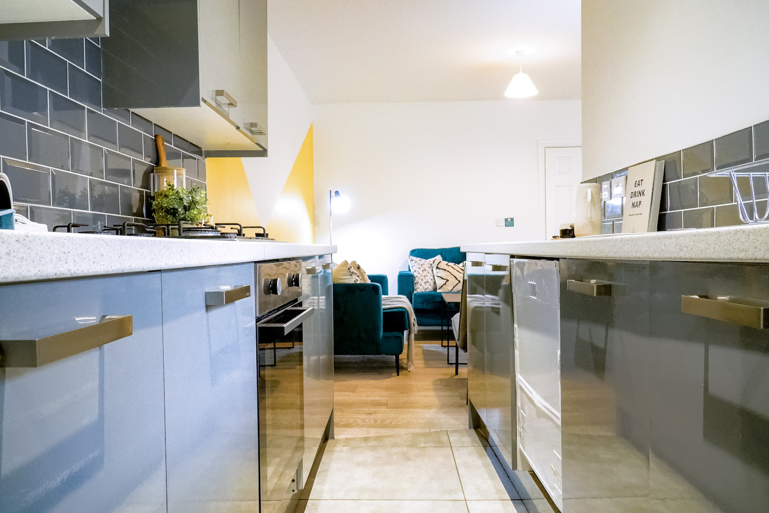  6 Bedroom House (28 Ruskin Avenue)  -  Ruskin Avenue  - Gallery -  6