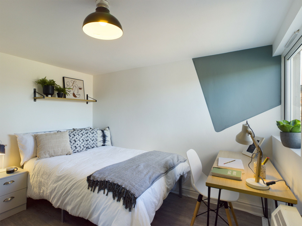  7 Bedroom House (9 Ruskin Avenue)  -  Ruskin Avenue  - Gallery -  8