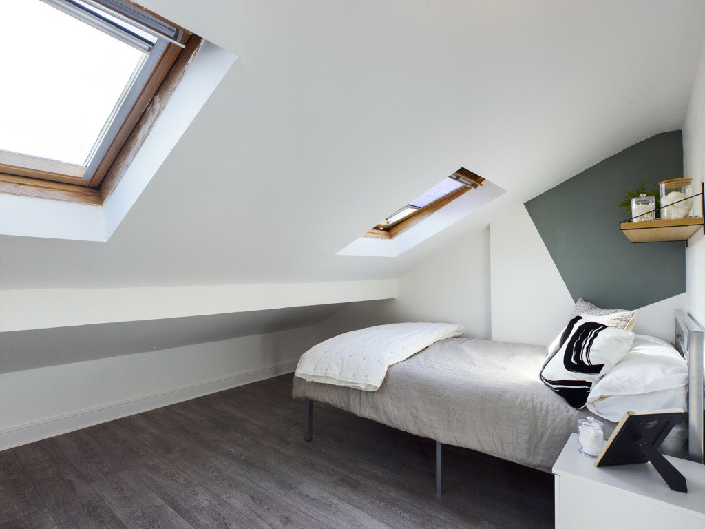  7 Bedroom House (9 Ruskin Avenue)  -  Ruskin Avenue  - Gallery -  6