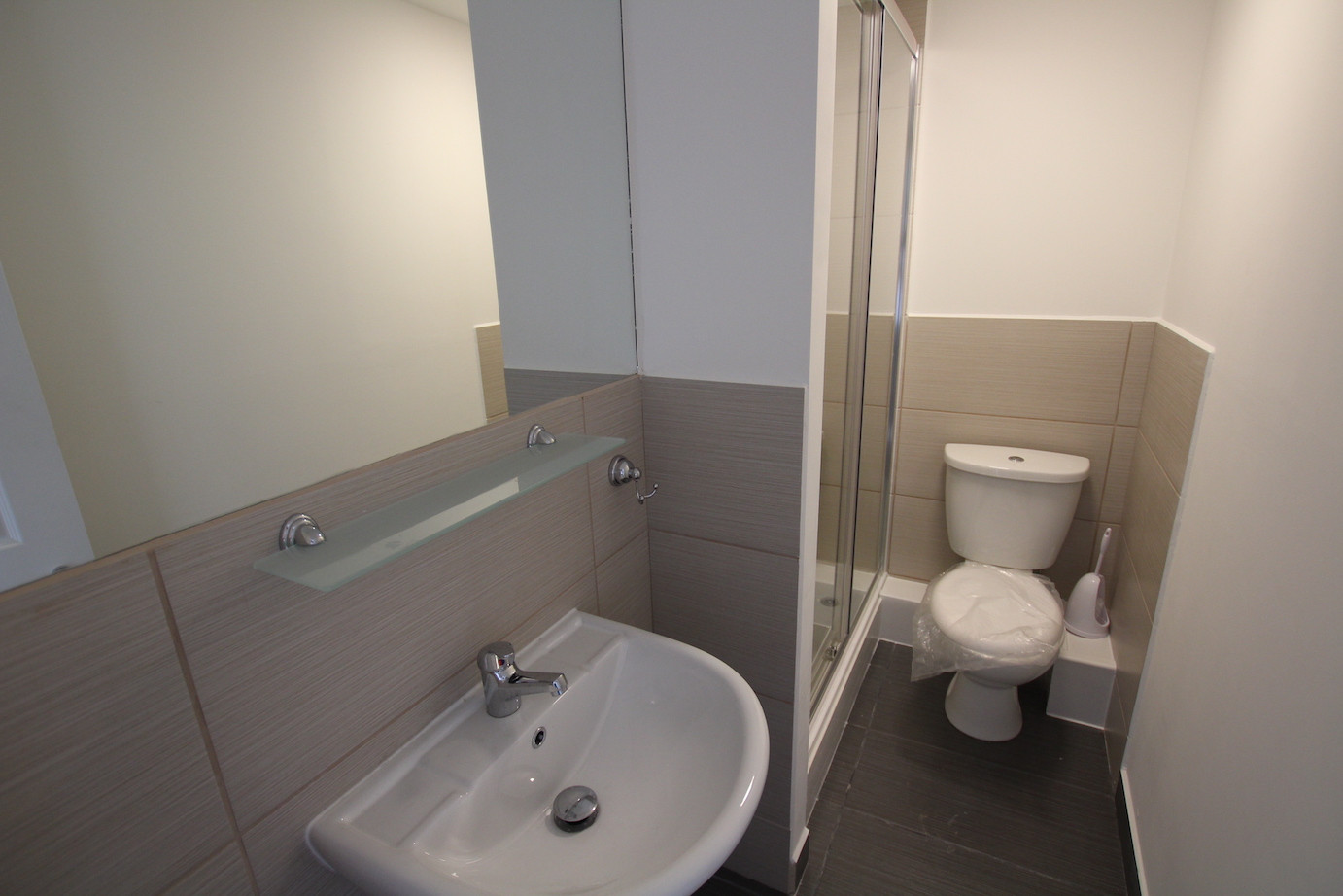  6 Bedroom House (49 Ruskin Avenue)  -  Ruskin Avenue  - Gallery -  10