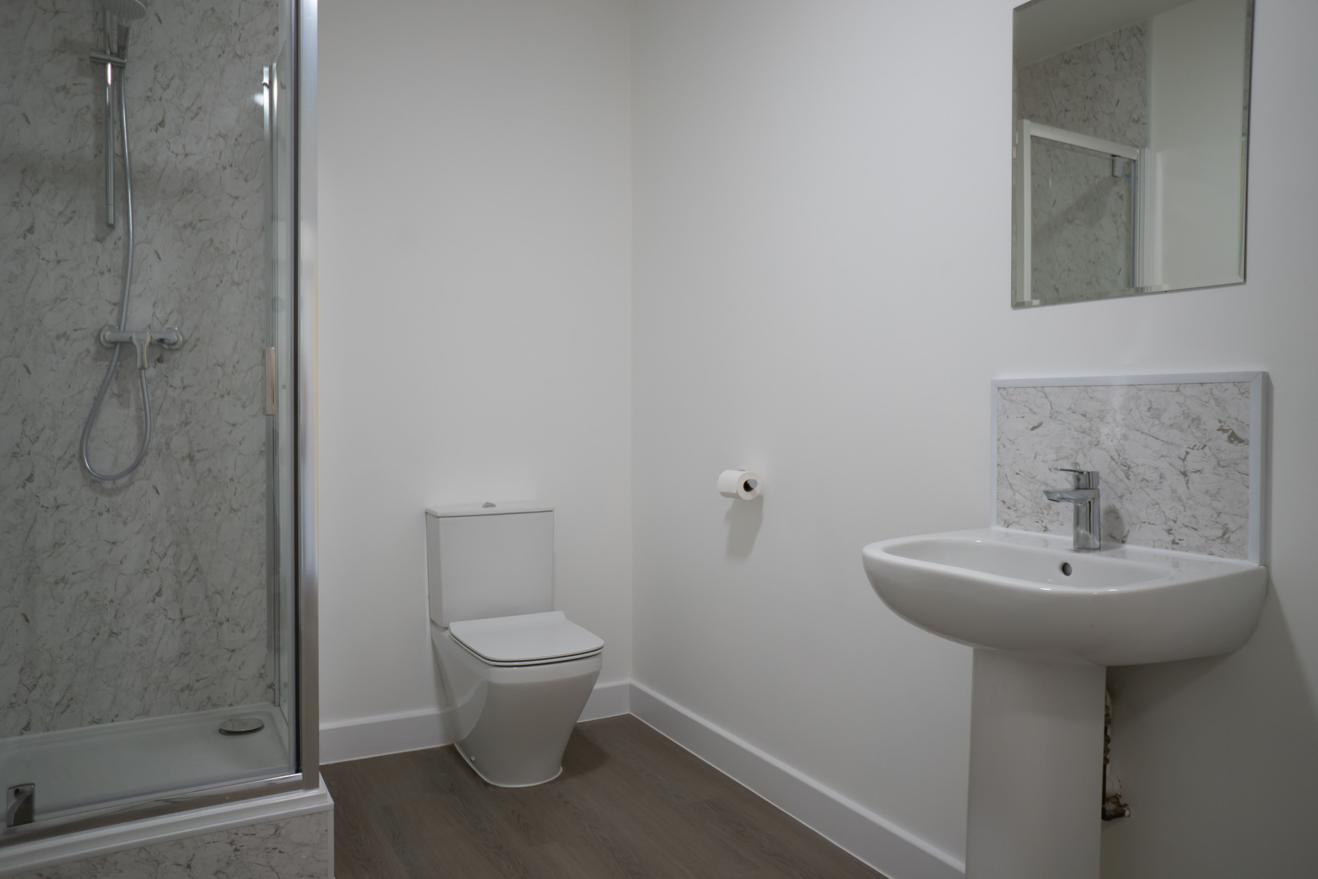  5 Bedroom House (Flat 1)  -  Dickenson Road  - Gallery -  6