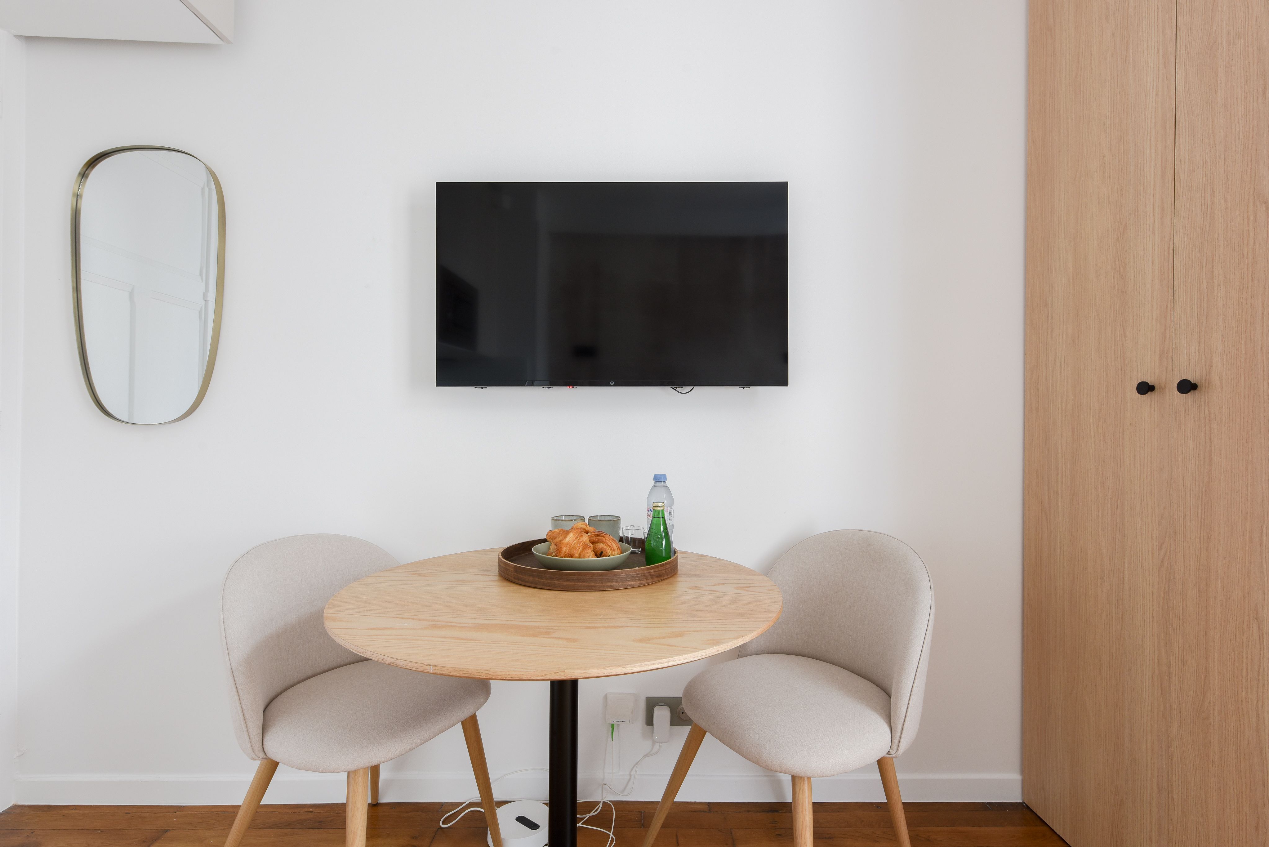  High-End Renovated Studio – Bright & Ideally Located In Paris 15th  -  High-End Renovated Studio – Bright & Ideally Located in Paris 15th  - Gallery -  16