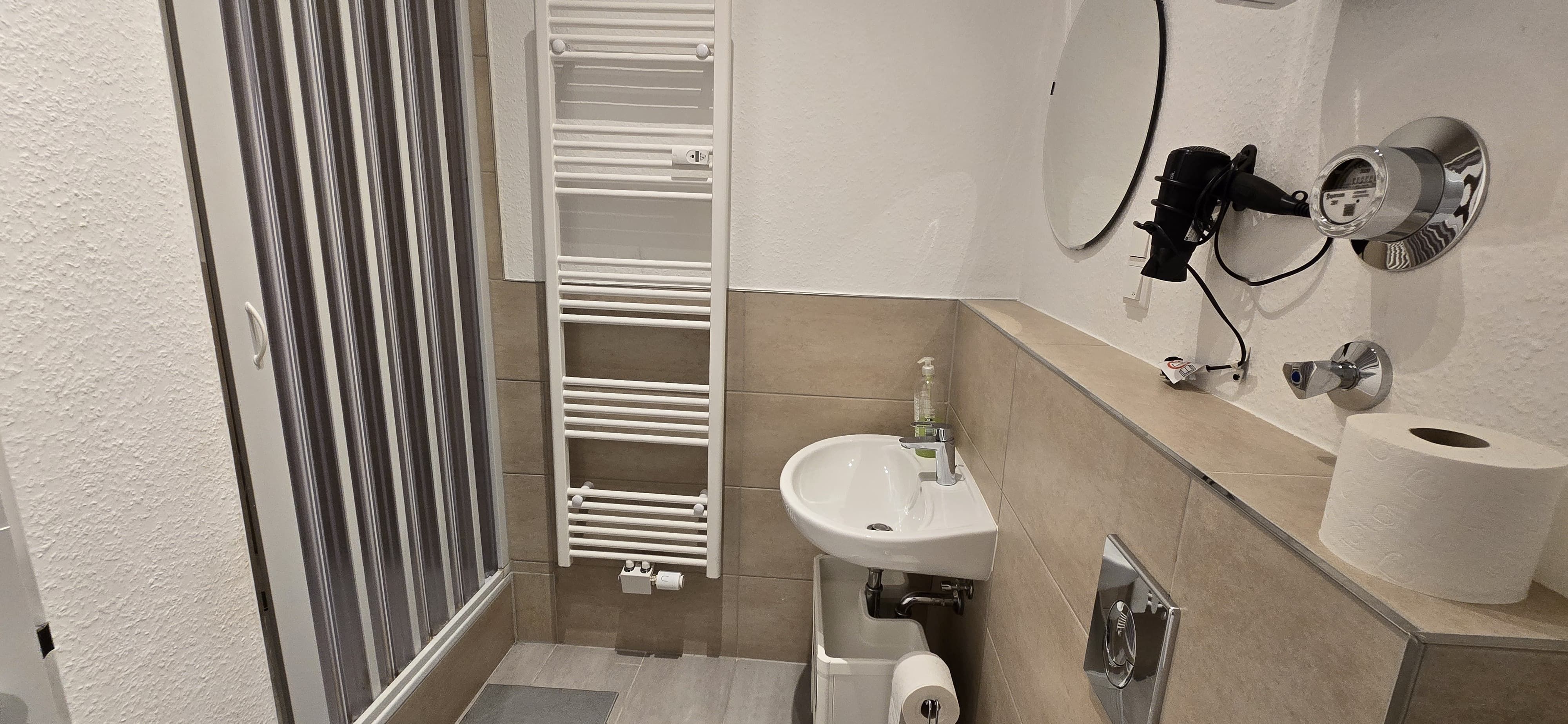  Neat Studio In Popular Area  -  Neat studio in popular area  - Gallery -  10
