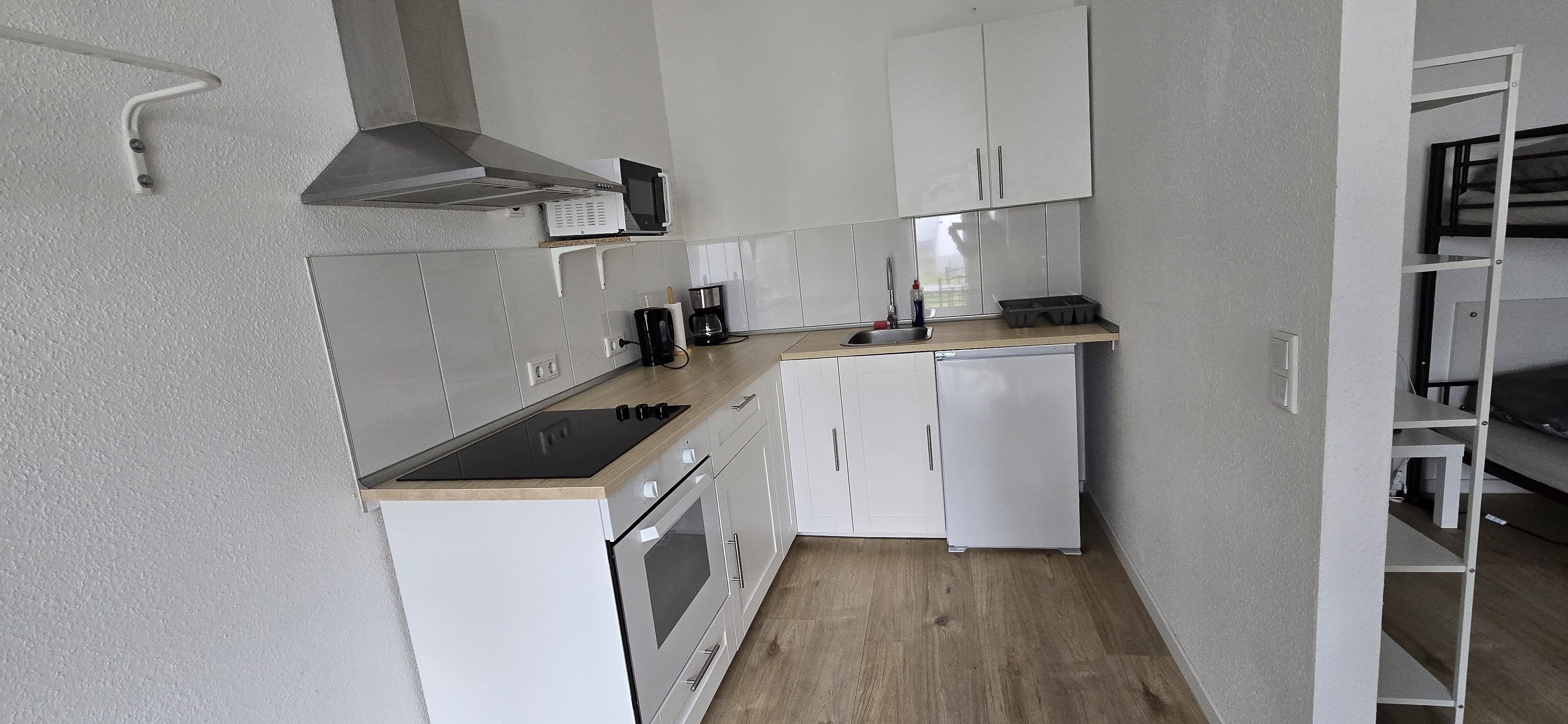  Neat Studio In Popular Area  -  Neat studio in popular area  - Gallery -  12