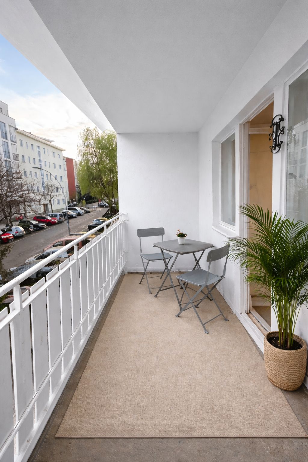  Stylish Apartment With Balcony In Trendy Area  -  Stylish Apartment with Balcony in Trendy area  - Gallery -  10