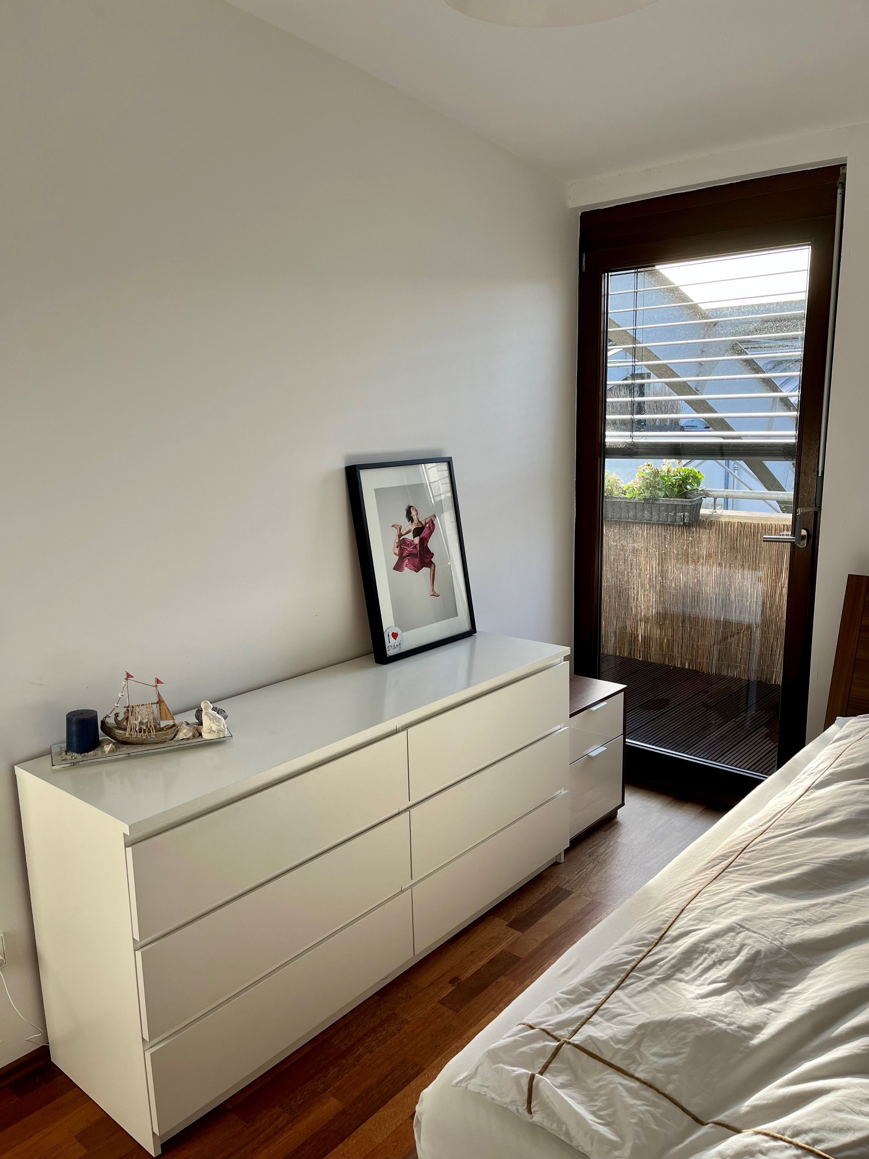  Modern And Furnished Apartment With A South-Facing Balcony.  -  Modern and furnished apartment with a south-facing balcony.  - Gallery -  8