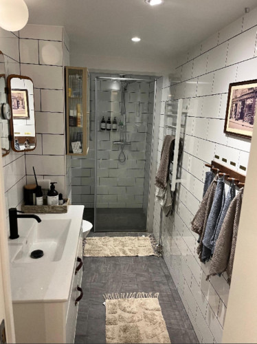 Cozy Double Bedroom close to University of Gothenburg - Gallery - 7