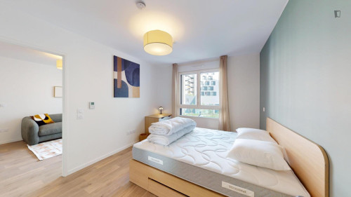 Pleasant double bedroom apartment near Les Grésillons station